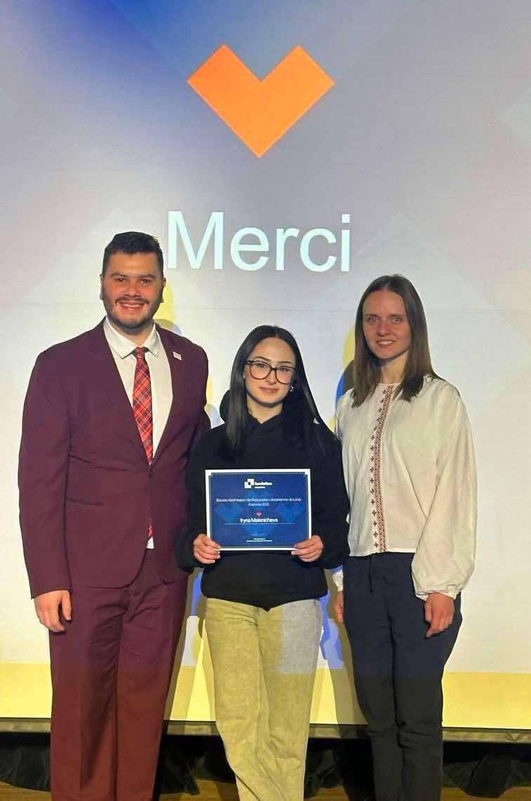 Remise de bourses&nbsp;étudiantes